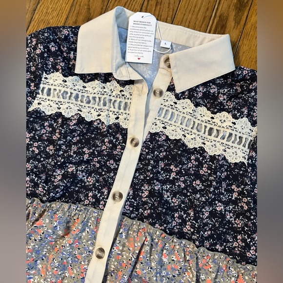 Lace blouse - Picture 2 of 3